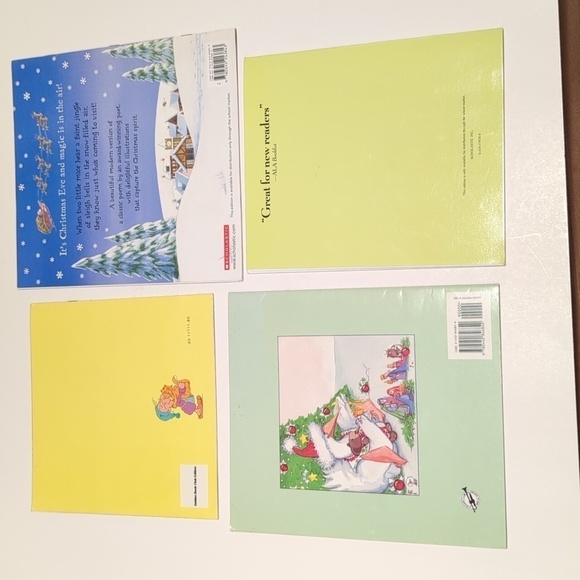 Scholastic Christmas Pack of 4 Paperback Books - Used - Picture 3 of 4